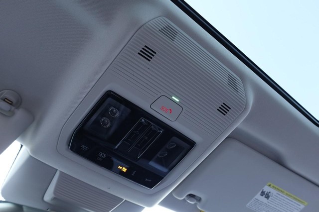 Volkswagen Tiguan Vehicle Image 18