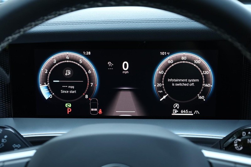 Volkswagen Tiguan Vehicle Full-screen Gallery Image 12