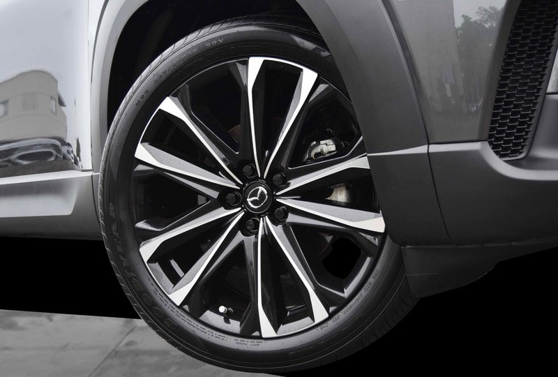 Mazda CX-50 Vehicle Full-screen Gallery Image 03