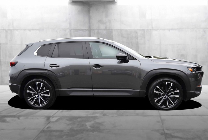 Mazda CX-50 Vehicle Full-screen Gallery Image 05