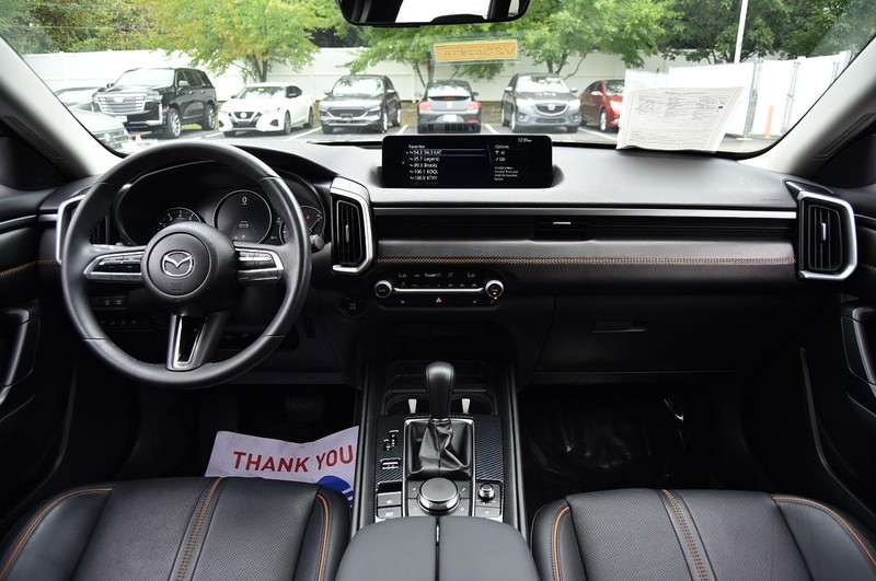 Mazda CX-50 Vehicle Full-screen Gallery Image 07