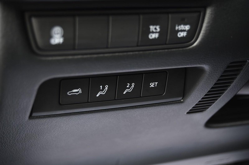 Mazda CX-50 Vehicle Full-screen Gallery Image 10