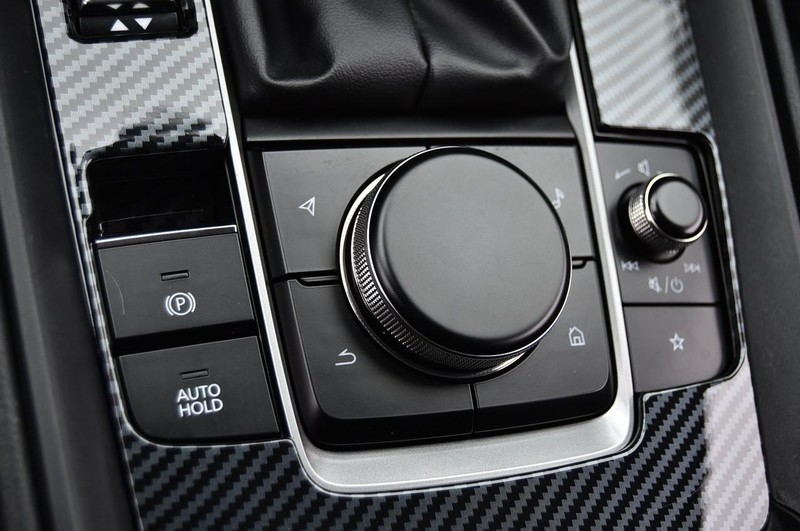 Mazda CX-50 Vehicle Full-screen Gallery Image 17