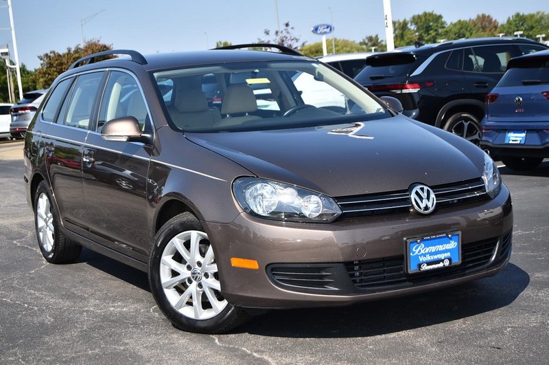 Volkswagen Jetta SportWagen Vehicle Image 02