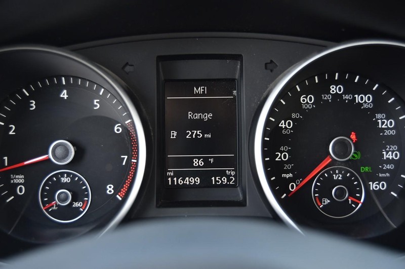 Volkswagen Jetta SportWagen Vehicle Image 11