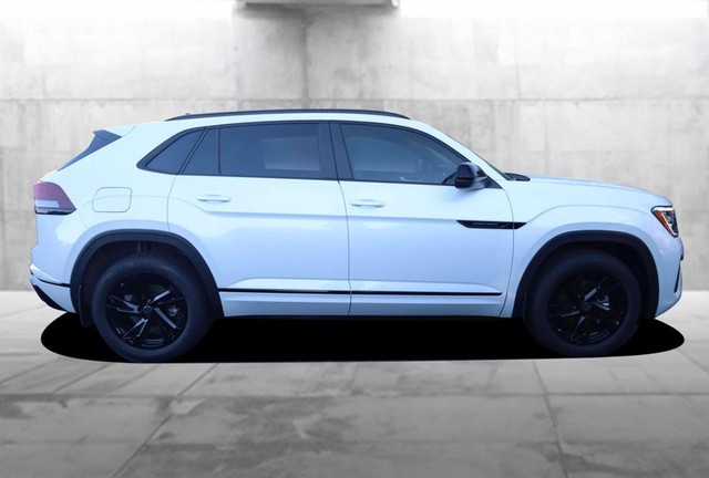 Volkswagen Atlas Cross Sport Vehicle Image 05