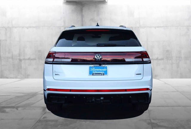 Volkswagen Atlas Cross Sport Vehicle Image 06