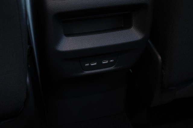 Volkswagen Tiguan Vehicle Image 20