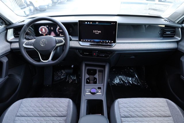 Volkswagen Tiguan Vehicle Image 21