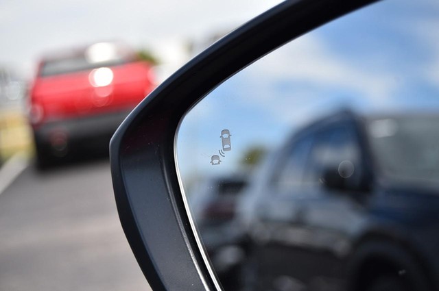 Honda Civic Sedan Vehicle Image 10