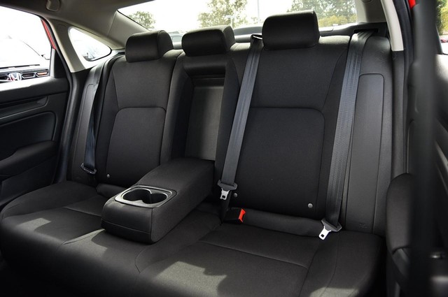 Honda Civic Sedan Vehicle Image 23