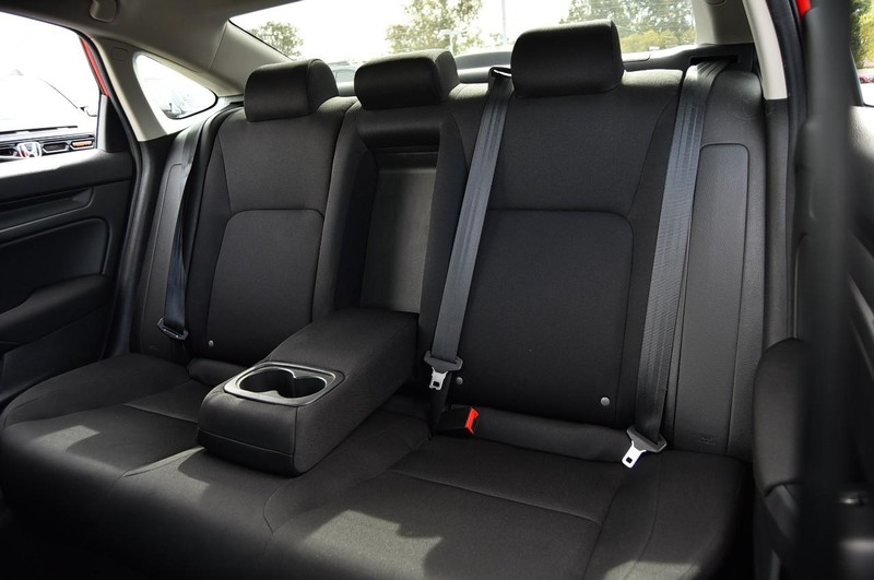Honda Civic Sedan Vehicle Image 23