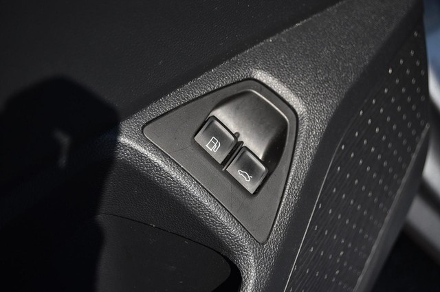 Volkswagen Jetta Vehicle Image 09