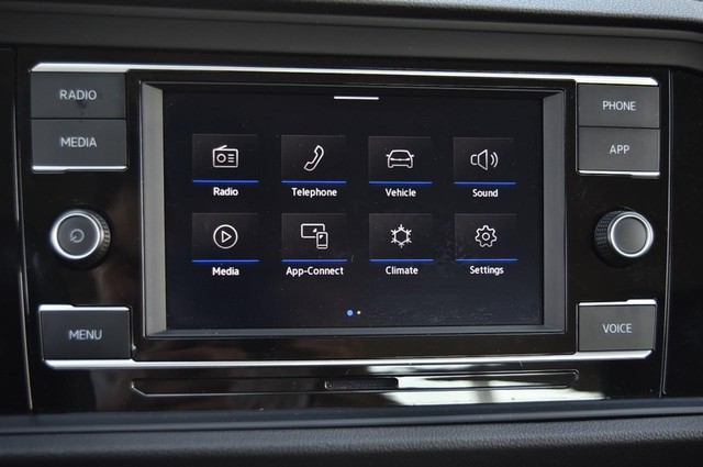 Volkswagen Jetta Vehicle Image 14