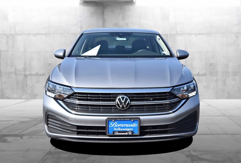 Volkswagen Jetta Vehicle Image 04