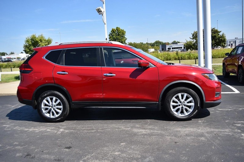 Nissan Rogue Vehicle Image 05