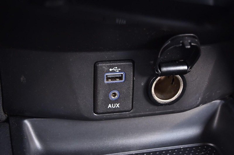Nissan Rogue Vehicle Image 18