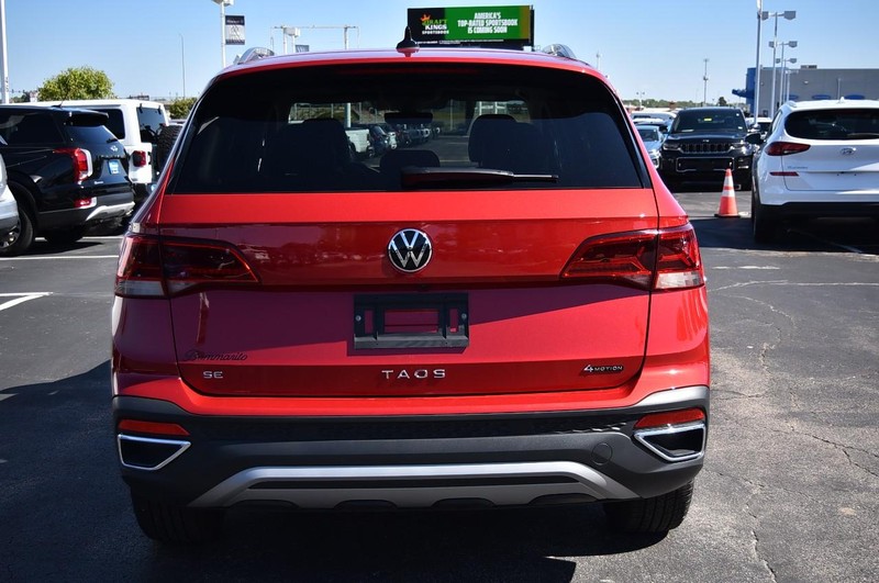 Volkswagen Taos Vehicle Image 06