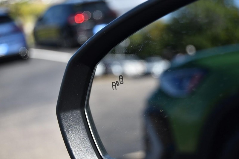 Volkswagen Taos Vehicle Image 10