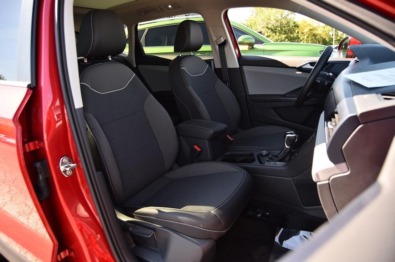 Volkswagen Taos Vehicle Image 21