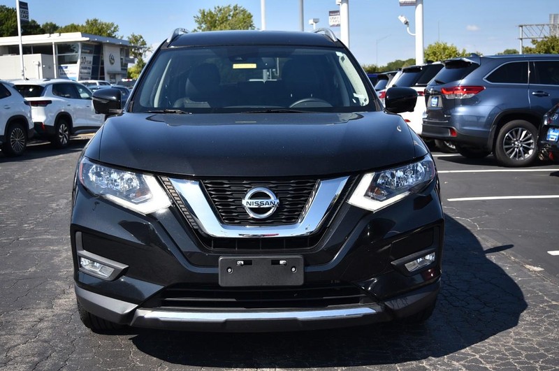 Nissan Rogue Vehicle Image 04