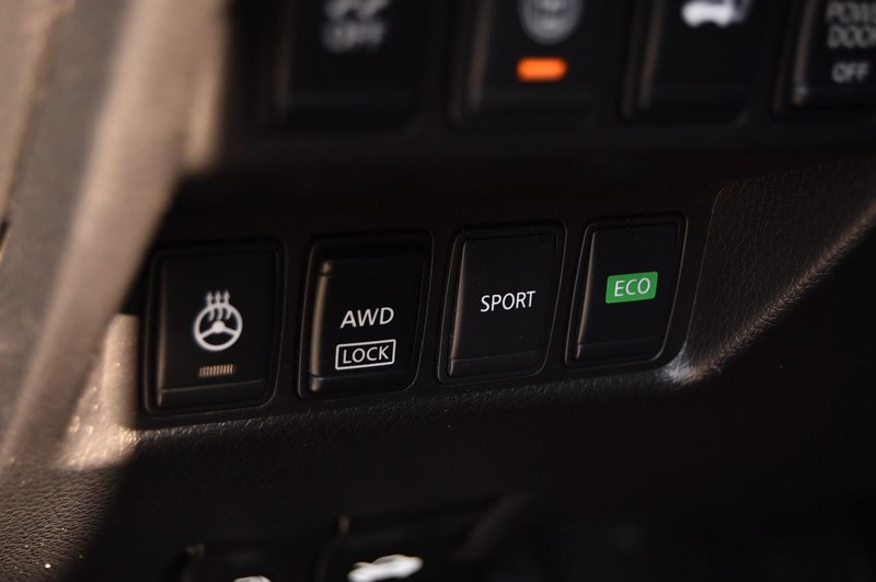 Nissan Rogue Vehicle Image 13