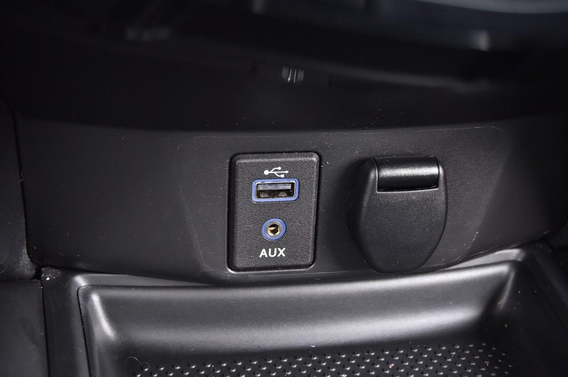 Nissan Rogue Vehicle Image 18