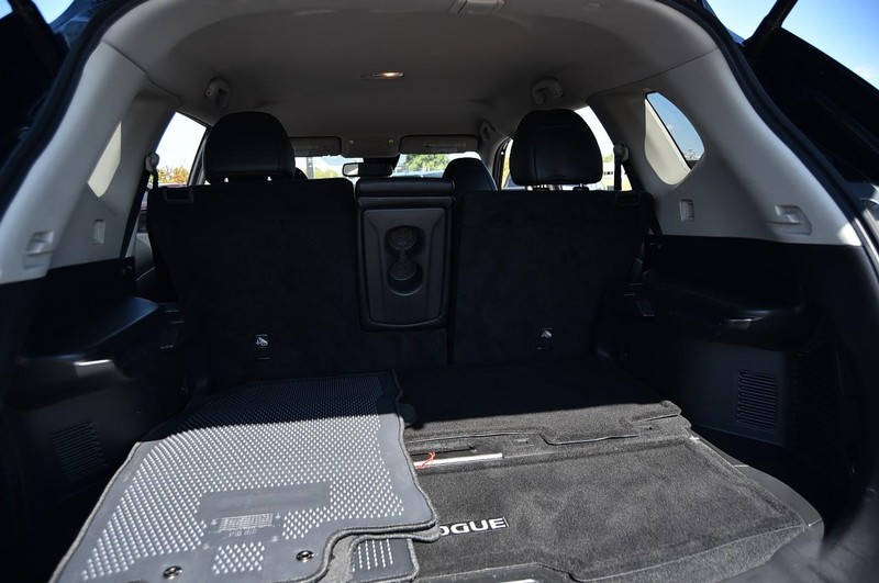Nissan Rogue Vehicle Image 26