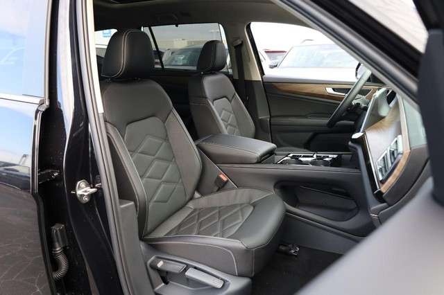 Volkswagen Atlas Vehicle Image 29