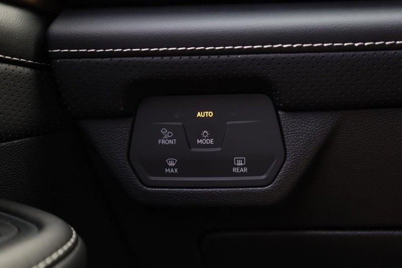 Volkswagen Atlas Vehicle Full-screen Gallery Image 22