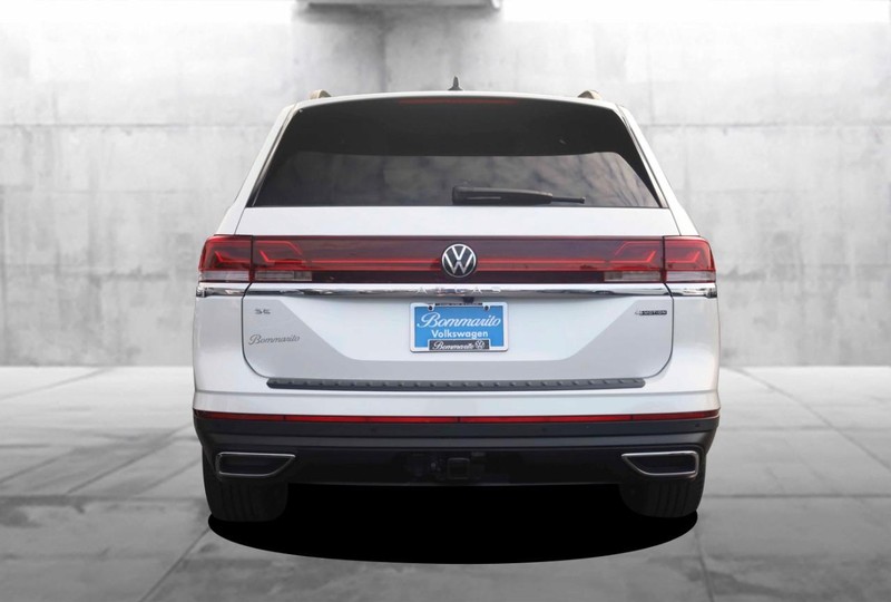 Volkswagen Atlas Vehicle Full-screen Gallery Image 6