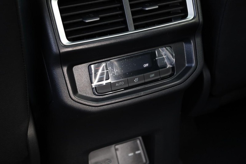 Volkswagen Atlas Vehicle Full-screen Gallery Image 25