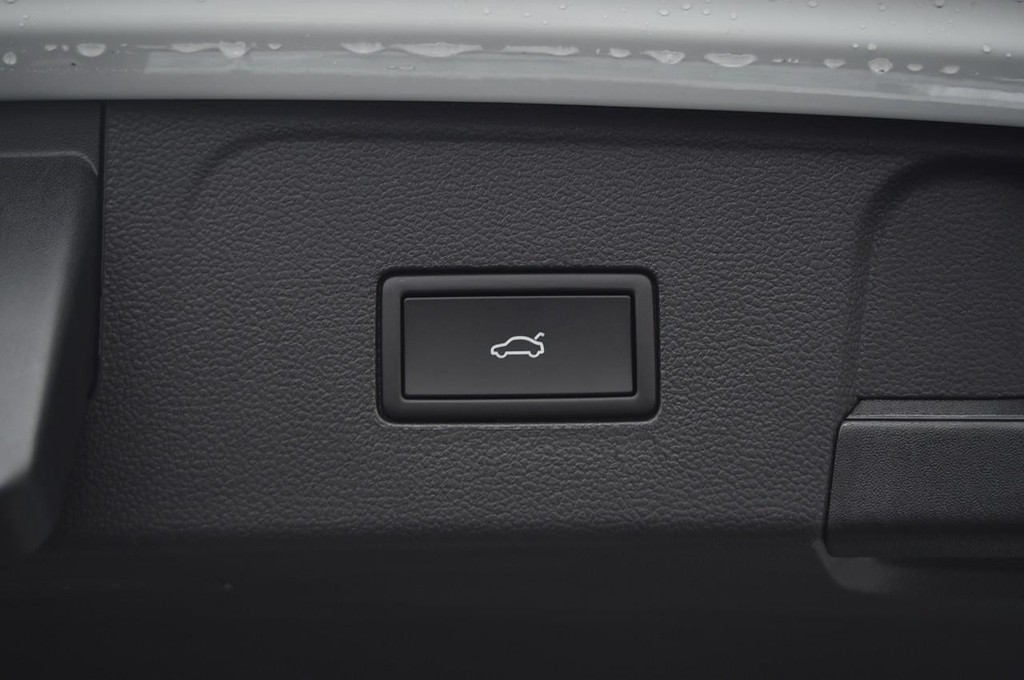 Volkswagen Atlas Vehicle Full-screen Gallery Image 27