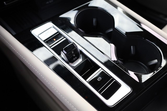 Volkswagen Atlas Vehicle Image 19