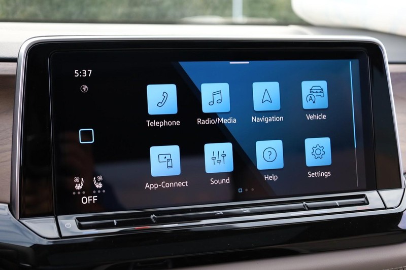 Volkswagen Atlas Vehicle Full-screen Gallery Image 15