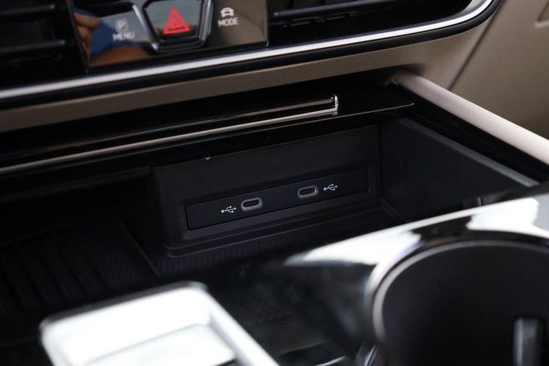 Volkswagen Atlas Vehicle Full-screen Gallery Image 18