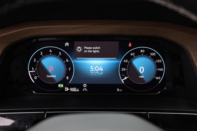 Volkswagen Atlas Vehicle Full-screen Gallery Image 12