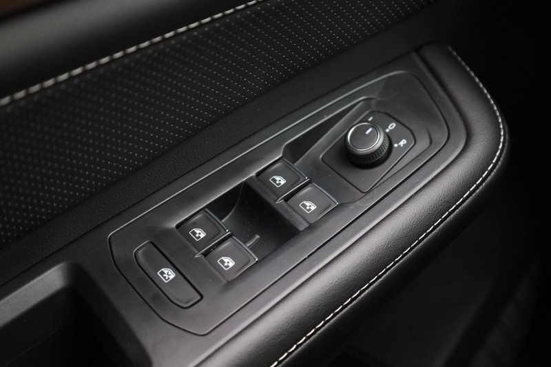 Volkswagen Atlas Vehicle Full-screen Gallery Image 19