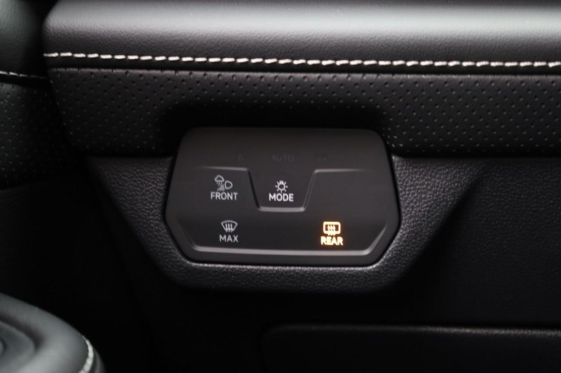 Volkswagen Atlas Vehicle Full-screen Gallery Image 20