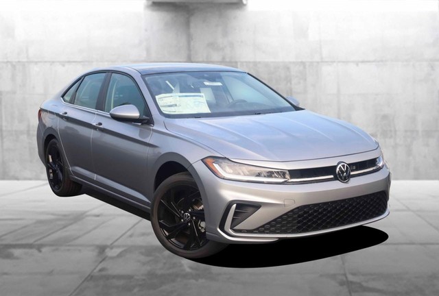 Volkswagen Jetta Vehicle Image 02