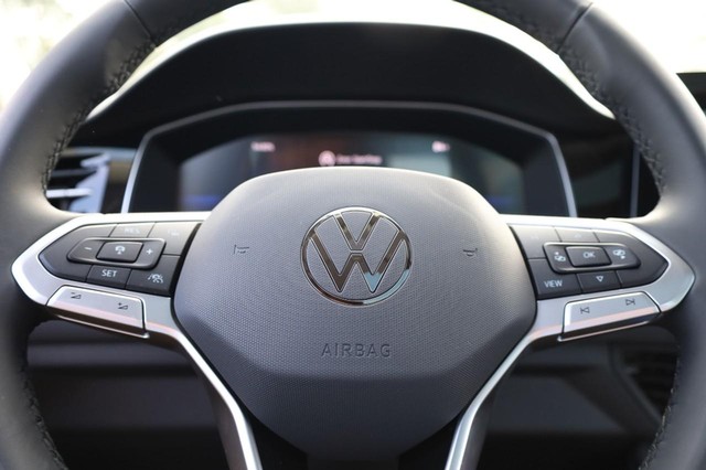 Volkswagen Jetta Vehicle Image 09