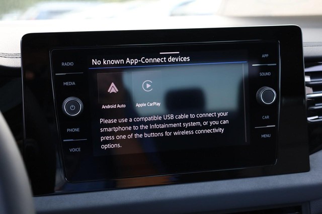 Volkswagen Jetta Vehicle Image 11