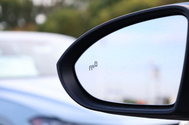 Volkswagen Jetta Vehicle Image 19