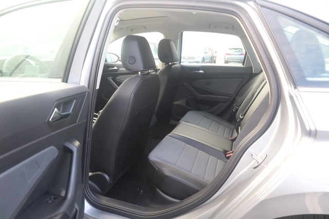 Volkswagen Jetta Vehicle Image 20