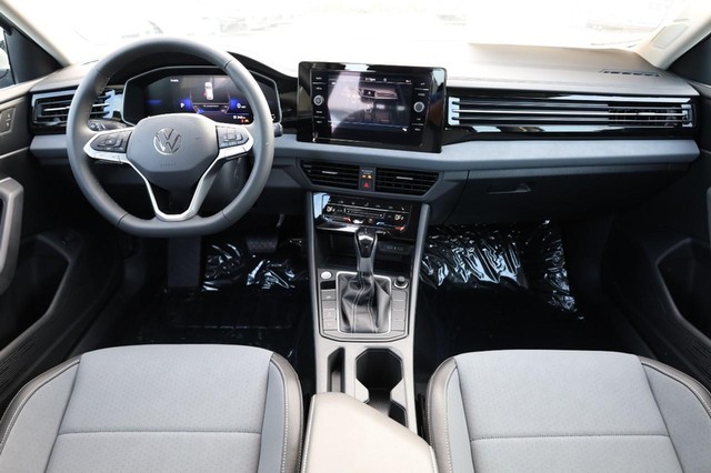 Volkswagen Jetta Vehicle Image 21