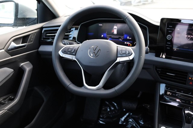 Volkswagen Jetta Vehicle Image 22