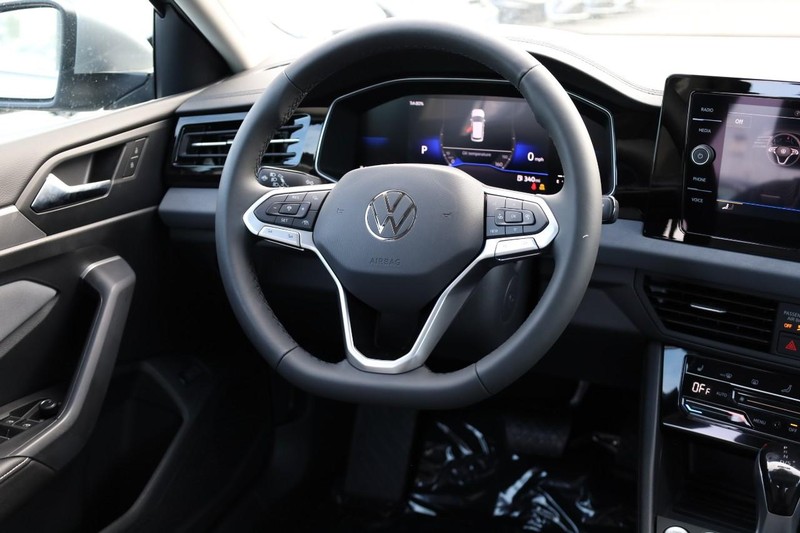 Volkswagen Jetta Vehicle Image 22