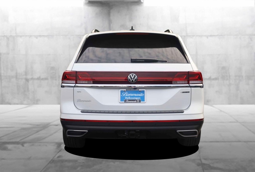 Volkswagen Atlas Vehicle Full-screen Gallery Image 6