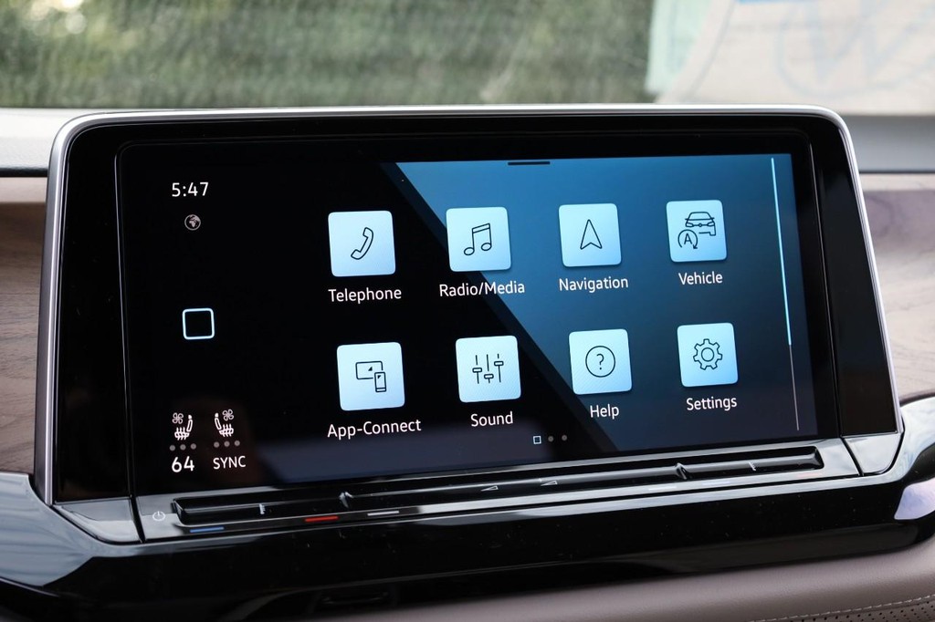 Volkswagen Atlas Vehicle Full-screen Gallery Image 13