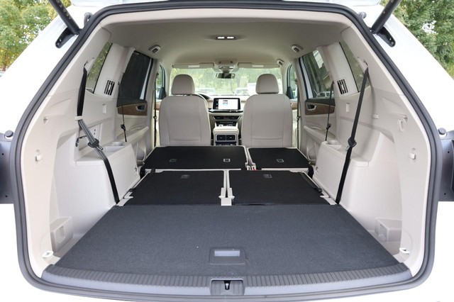 Volkswagen Atlas Vehicle Image 09